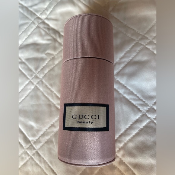 Gucci Accessories - Gucci Beauty Soft Pink Cosmetic Brush Holder